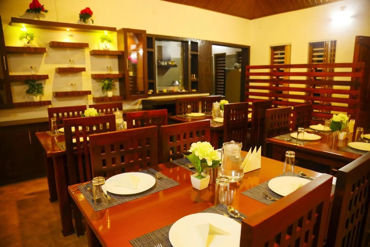 Green Ample Resorts Vaduvanchal 4*,